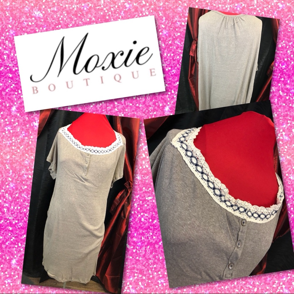 Lace Design Neck Flowy Tunic